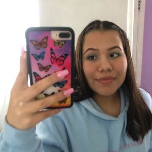 Meet your Posher, Alejandra